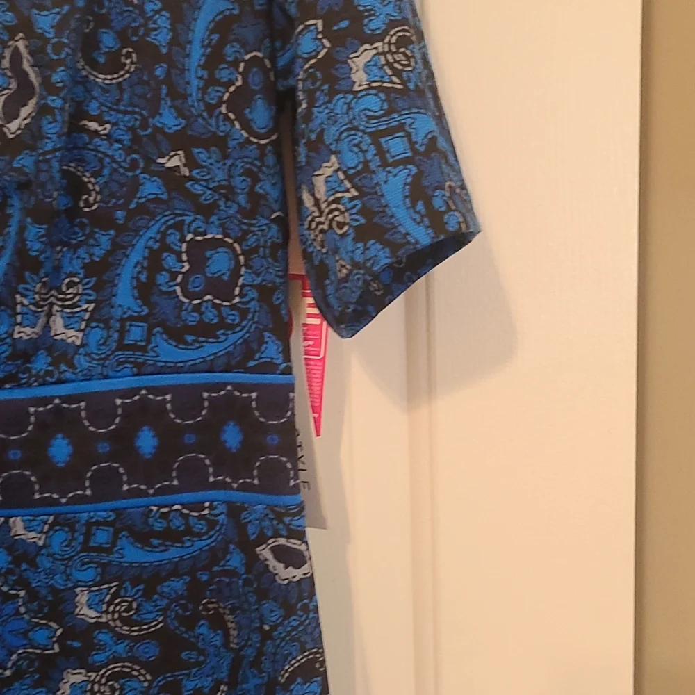 Dress - Picture 4 of 5